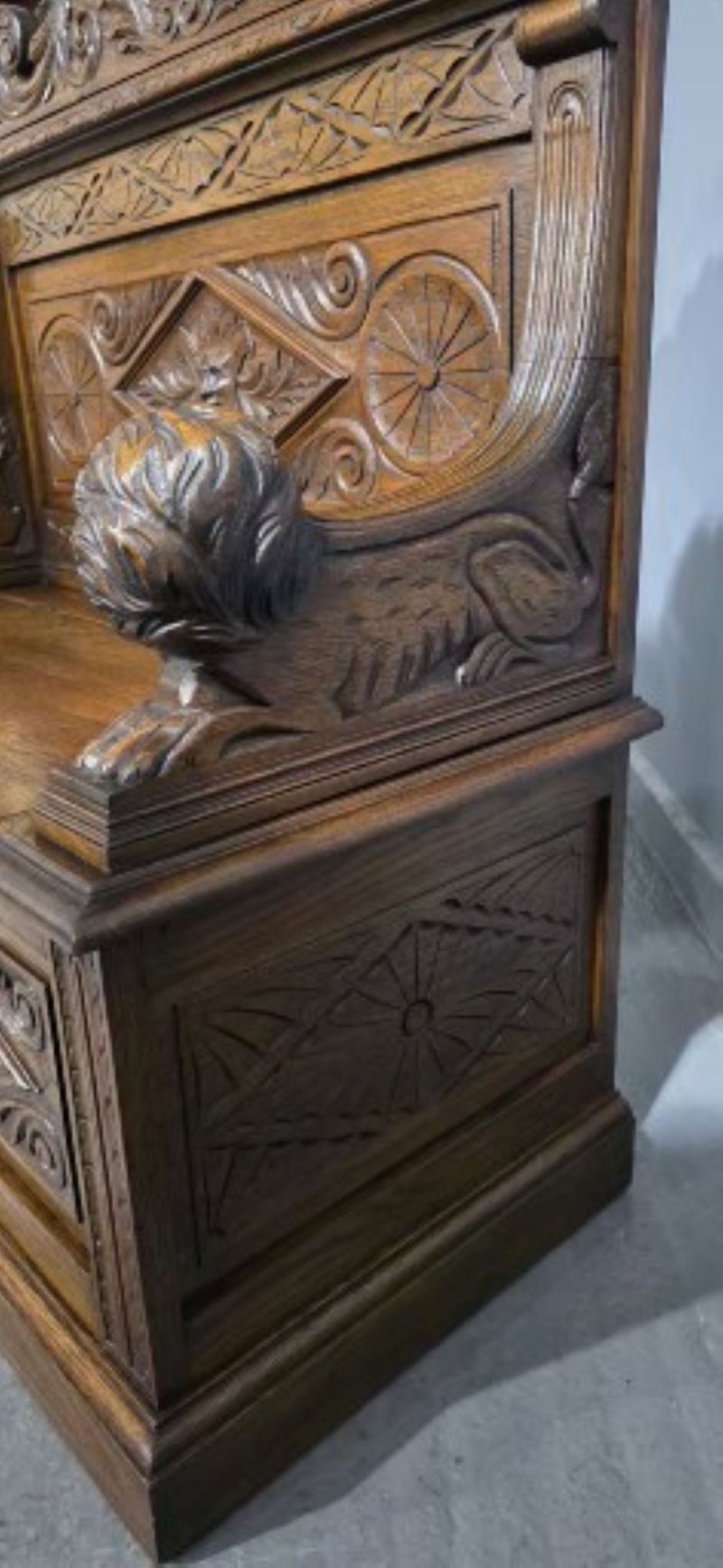 Excellent Green Man Hall Monks Bench - Image 12