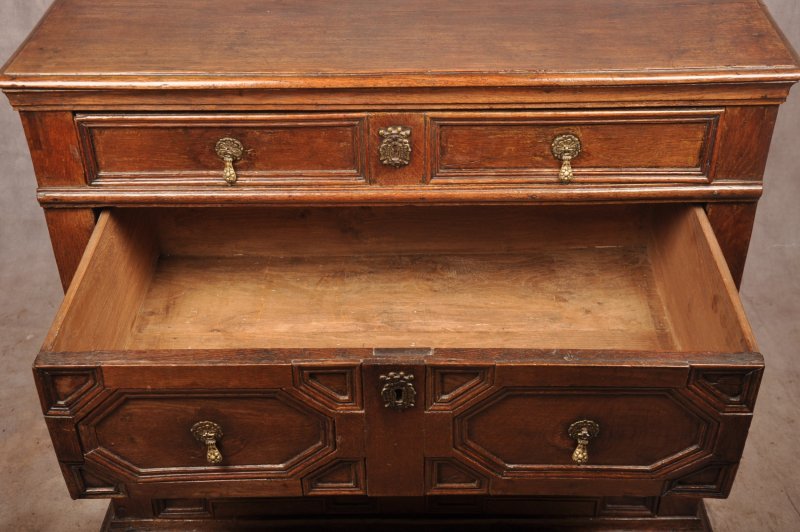 A Rare Charles II Oak Chest Of Drawers - Image 7
