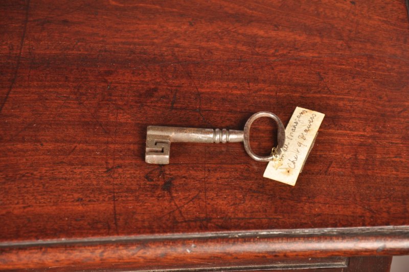 Very Fine Early 18th Century Mahogany Chest Of Drawers - Image 11