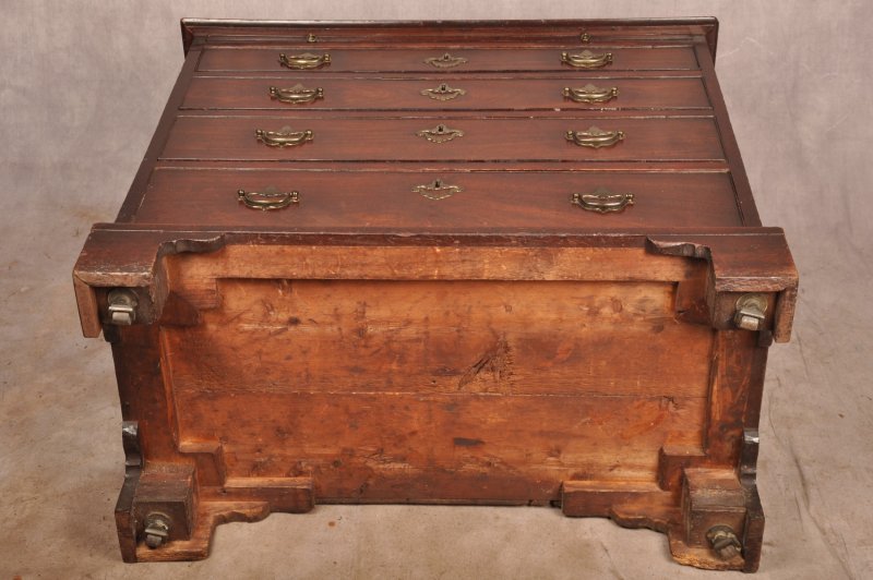 Very Fine Early 18th Century Mahogany Chest Of Drawers - Image 17