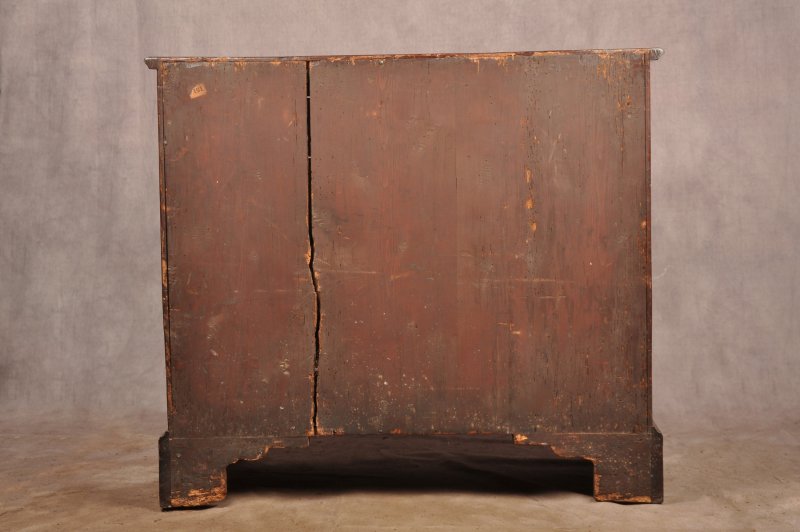 Very Fine Early 18th Century Mahogany Chest Of Drawers - Image 21