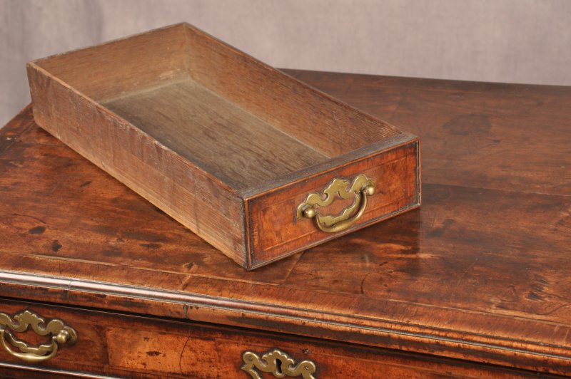 Early George II Walnut Lowboy / Side Table - Image 4