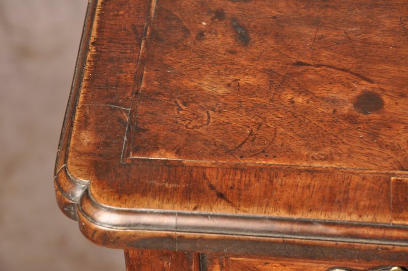 Early George II Walnut Lowboy / Side Table - Image 8