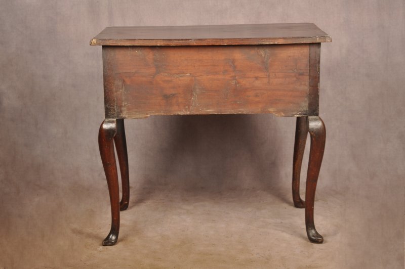 Early George II Walnut Lowboy / Side Table - Image 13