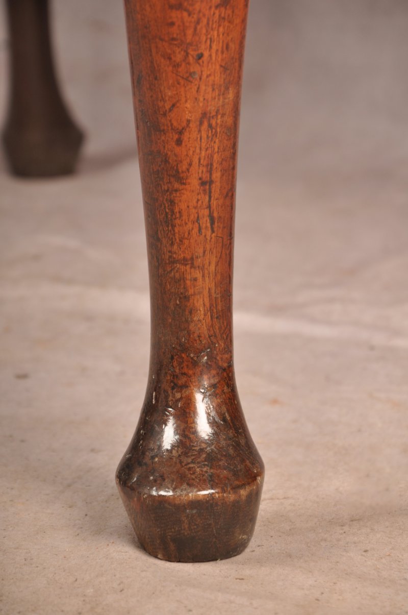 Rare Early 18th Century Walnut Lowboy - Image 4