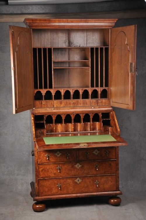 17th Century Burr Walnut Bureau Cabinet - Image 3