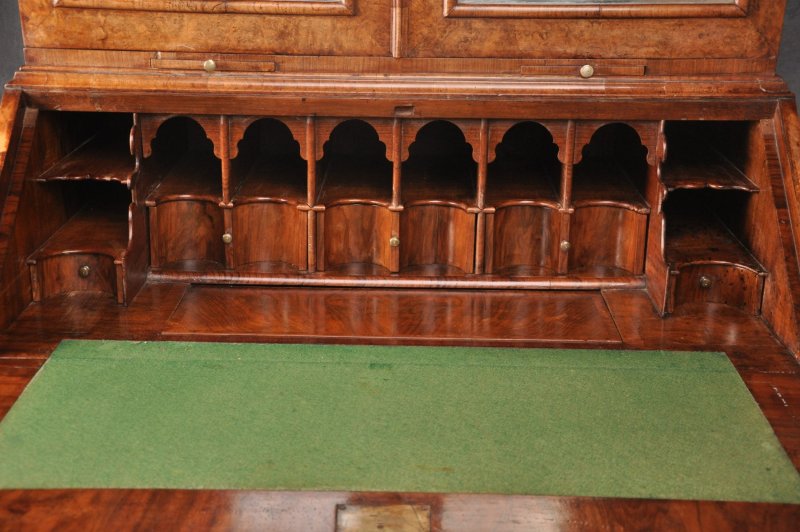 17th Century Burr Walnut Bureau Cabinet - Image 7