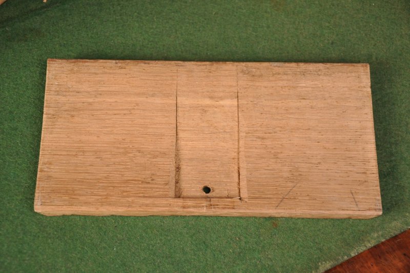 17th Century Burr Walnut Bureau Cabinet - Image 9