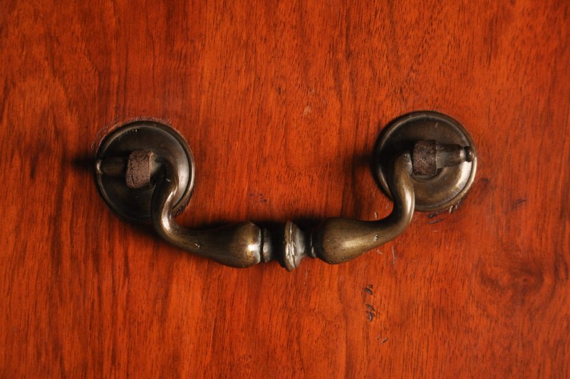 17th Century Burr Walnut Bureau Cabinet - Image 15