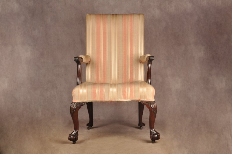 A Very Fine 18th Century Mahogany Library Chair