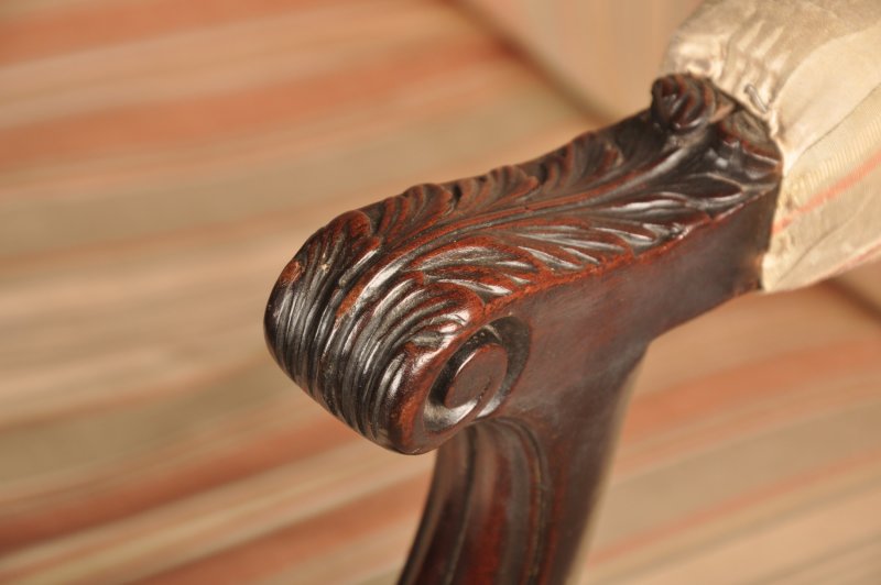 A Very Fine 18th Century Mahogany Library Chair - Image 5