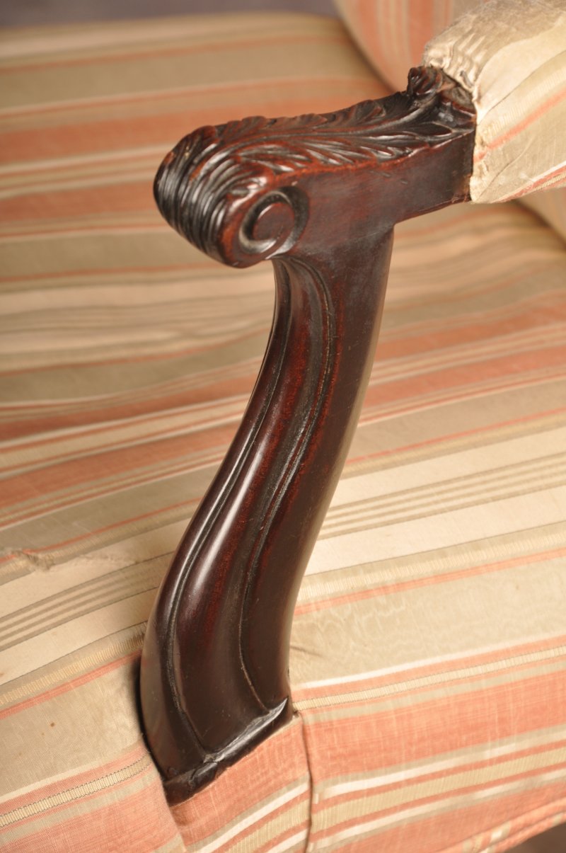 A Very Fine 18th Century Mahogany Library Chair - Image 6