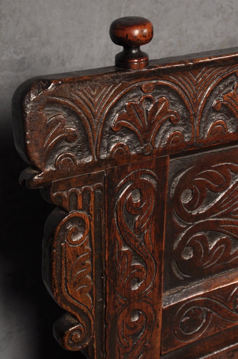 Rare 17th Century Oak Settle - Image 4