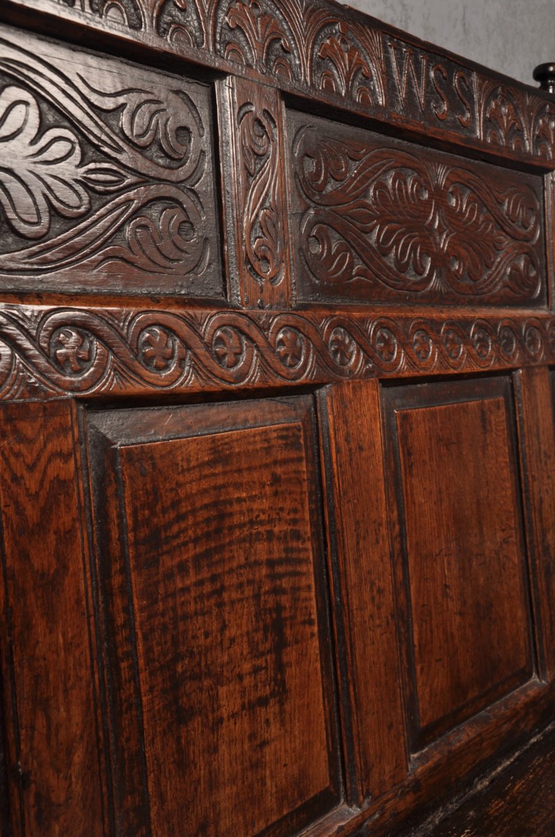 Rare 17th Century Oak Settle - Image 5