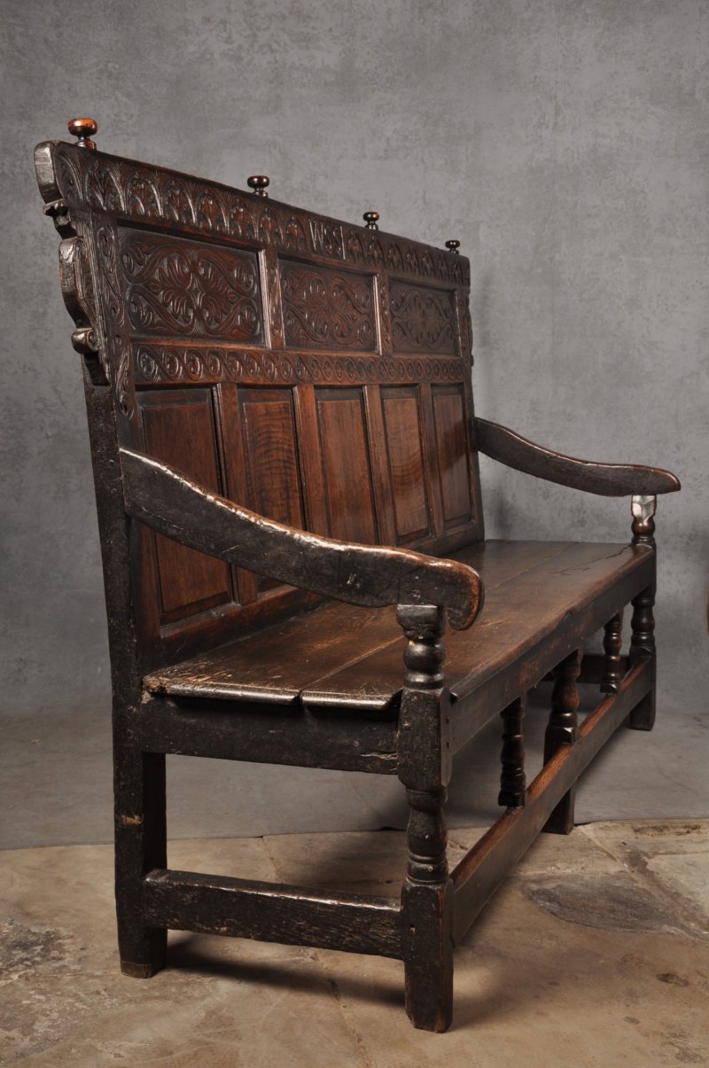 Rare 17th Century Oak Settle - Image 9