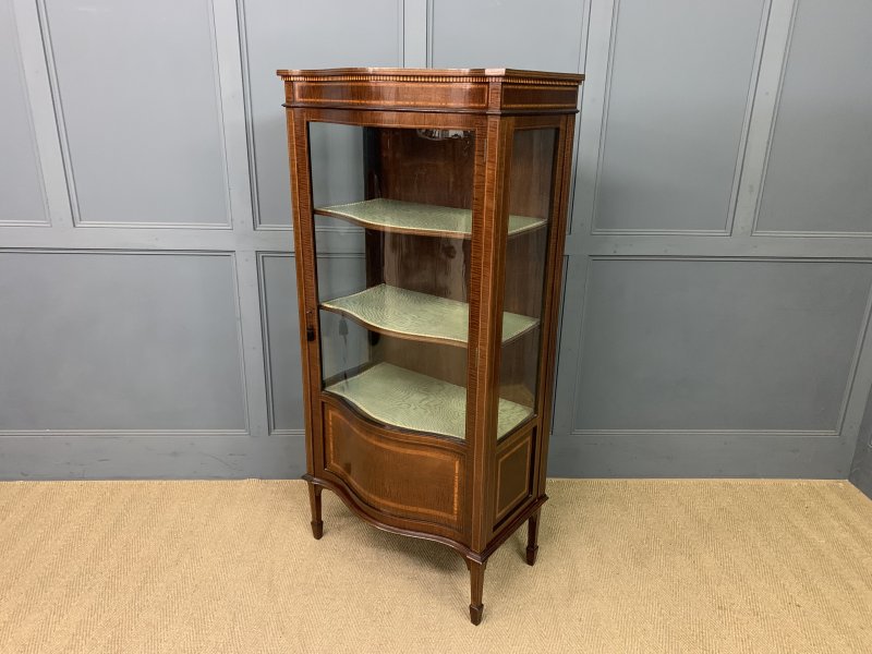 Serpentine Inlaid Mahogany Display Cabinet - Image 4