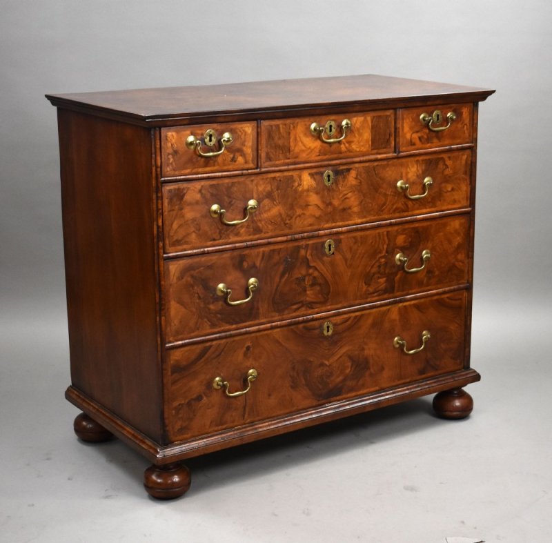 George III Burr Walnut Chest Of Drawers