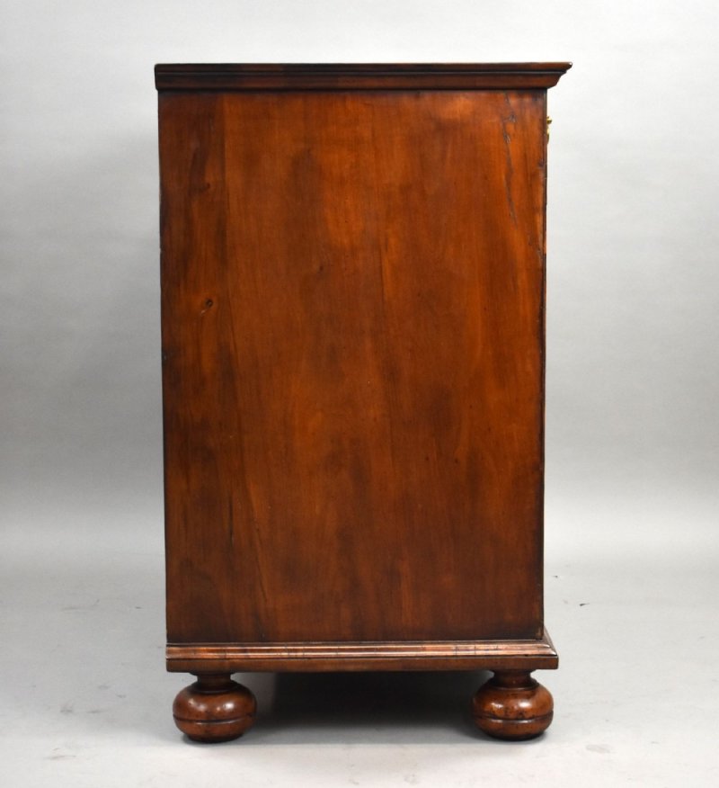 George III Burr Walnut Chest Of Drawers - Image 7