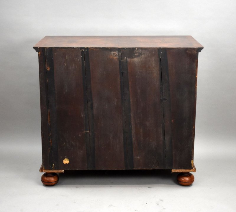 George III Burr Walnut Chest Of Drawers - Image 8