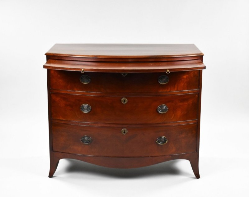 Regency Mahogany Bow Front Chest Of Drawers - Image 3