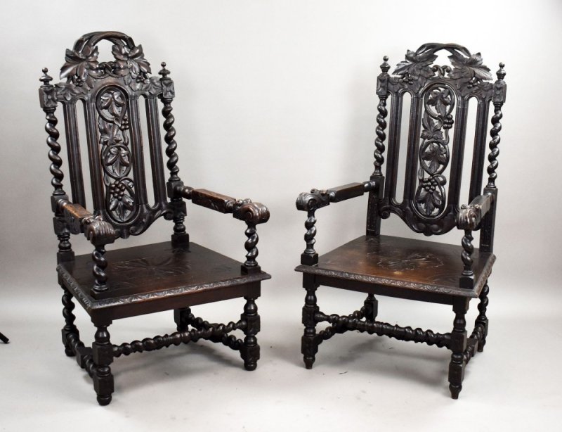 Near Pair Late 19th Century Carved Throne Chairs - Image 2