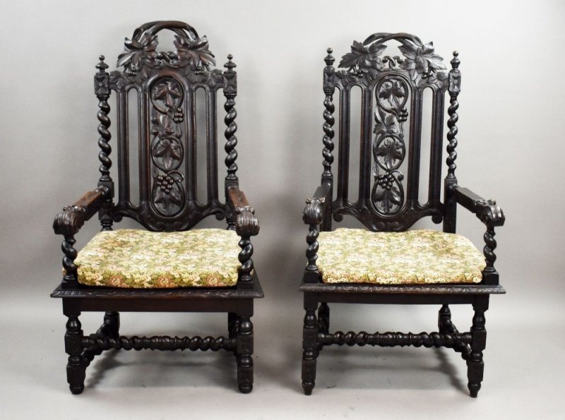 Near Pair Late 19th Century Carved Throne Chairs - Image 4
