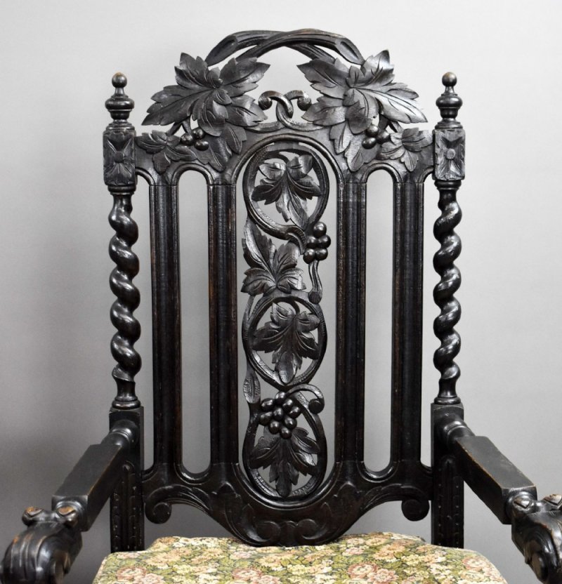 Near Pair Late 19th Century Carved Throne Chairs - Image 7