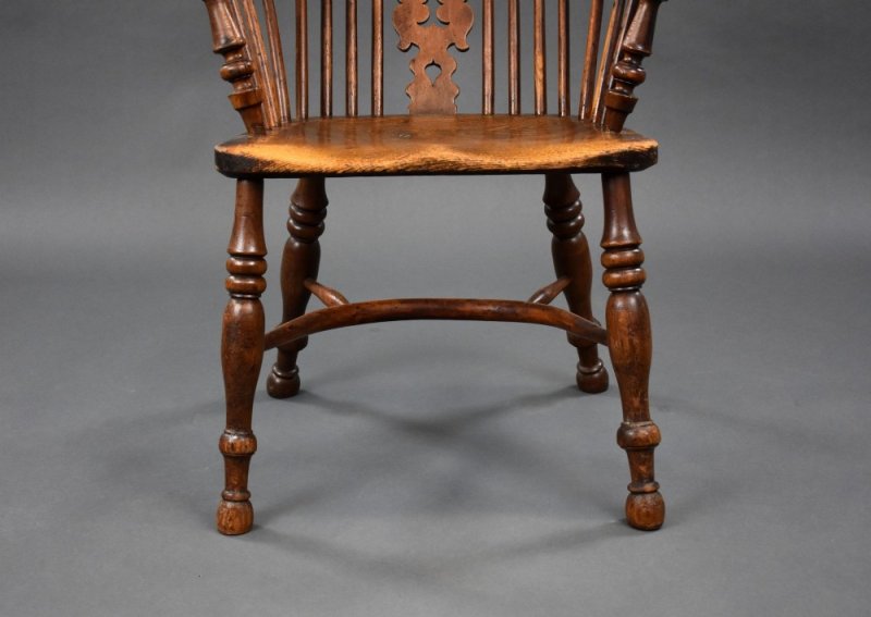 Antique Yew & Elm Windsor Armchair - Image 8