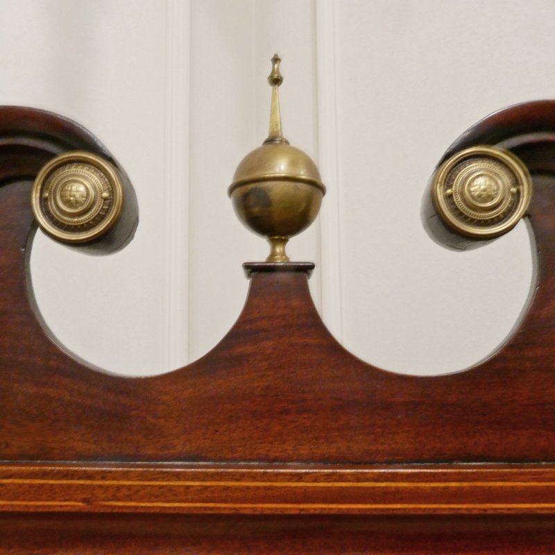 Georgian Mahogany Corner Cupboard - Image 4