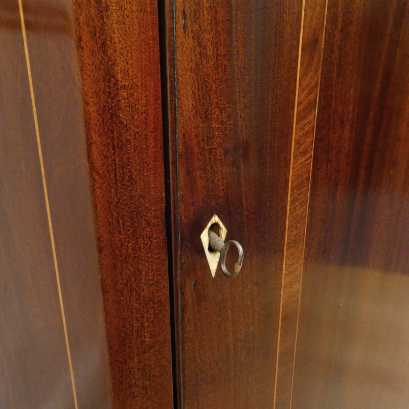 Georgian Mahogany Corner Cupboard - Image 7