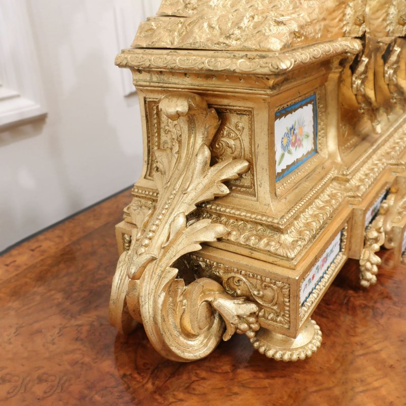 French 19th Century Gilt Bronze & Porcelain Mantel Clock - Image 9
