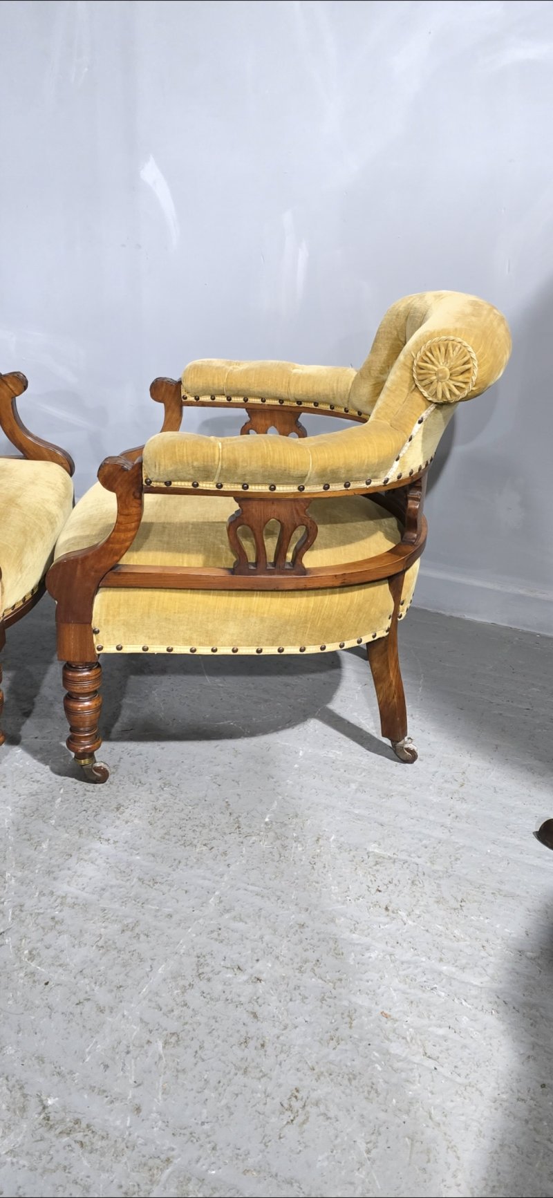 Fine Pair Victorian Tub Chairs - Image 5