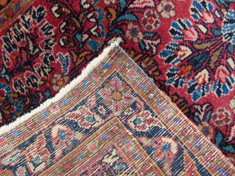 Antique Saroukh Carpet - Image 7