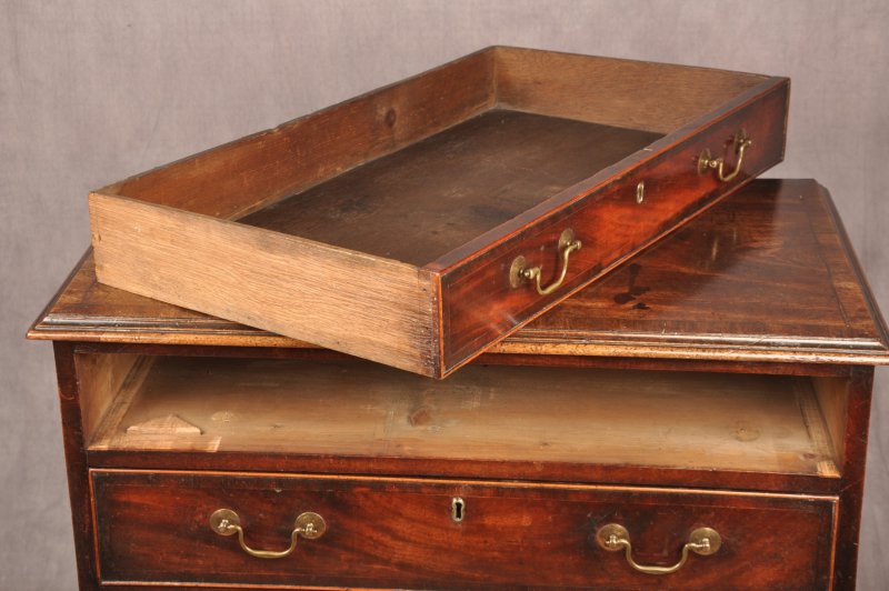 Small 18th Century Mahogany Chest Of Drawers - Image 11