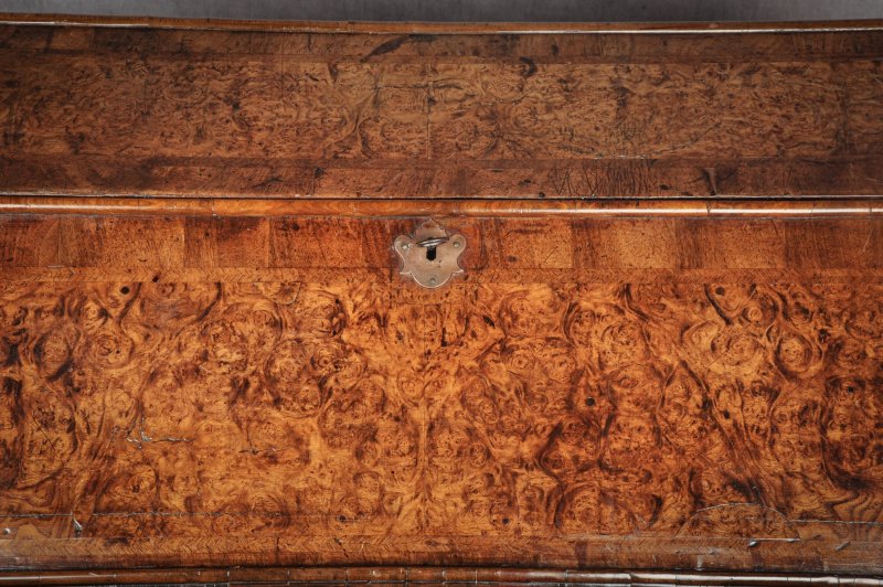 Fine 17th Century Mulberry Bureau In The Manner Of Coxed & Woster - Image 8