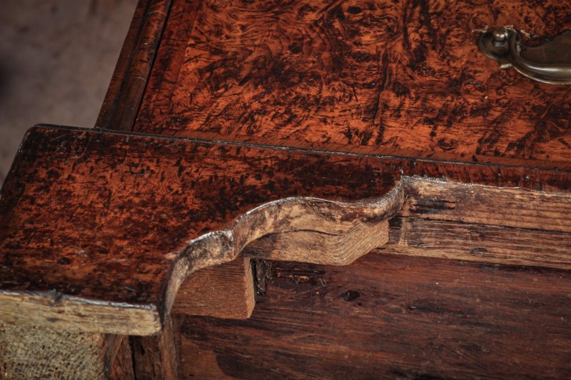 Fine 17th Century Mulberry Bureau In The Manner Of Coxed & Woster - Image 16