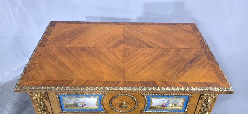 Superb Satinwood and Sevres Plaque Cabinet of Small Proportions - Image 10