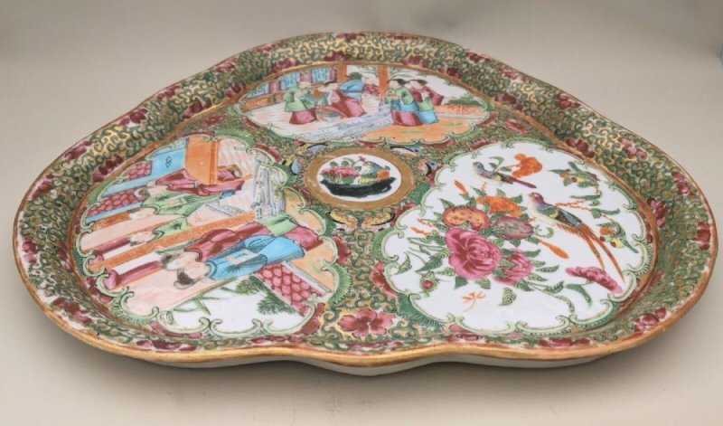 Antique Chinese Famille Rose Trefoil Dish - Image 3