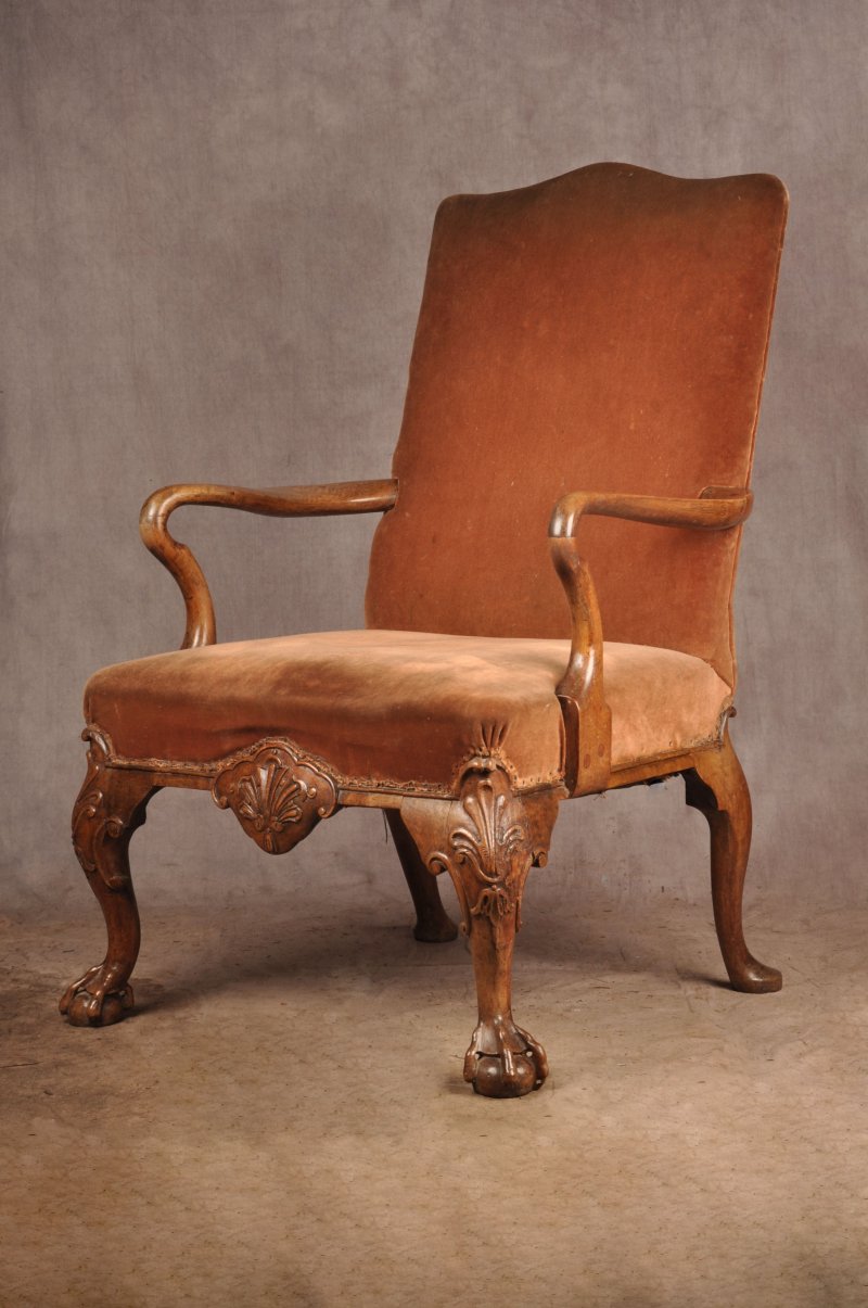 A Magnificent 19th Century Walnut Library Armchair - Image 5