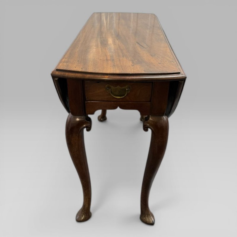 Antique George II Mahogany Oval Drop Leaf Dining Table - Image 2