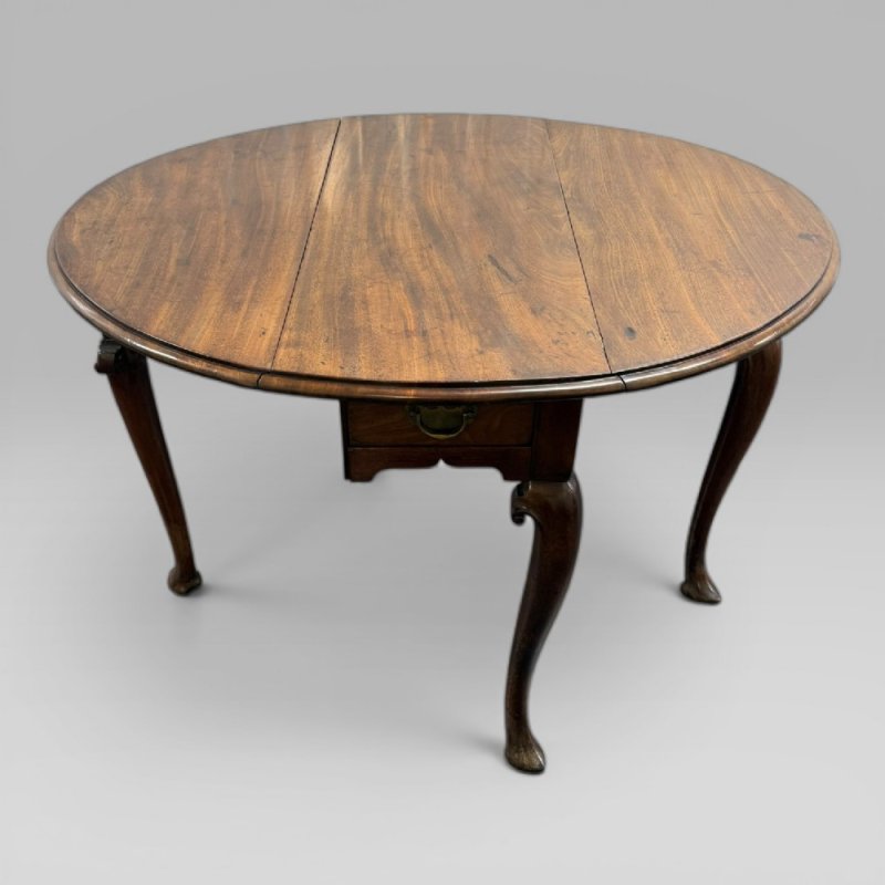 Antique George II Mahogany Oval Drop Leaf Dining Table - Image 3