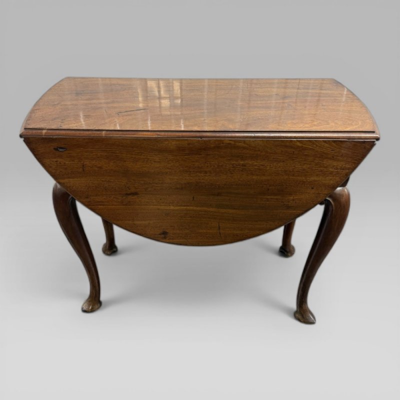Antique George II Mahogany Oval Drop Leaf Dining Table - Image 4
