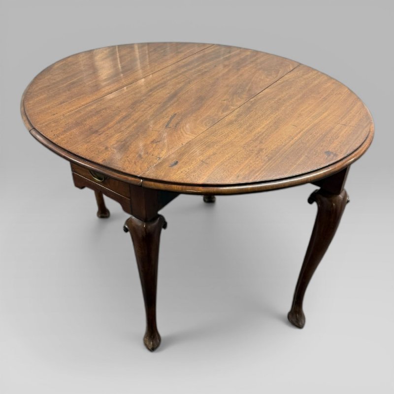 Antique George II Mahogany Oval Drop Leaf Dining Table - Image 6