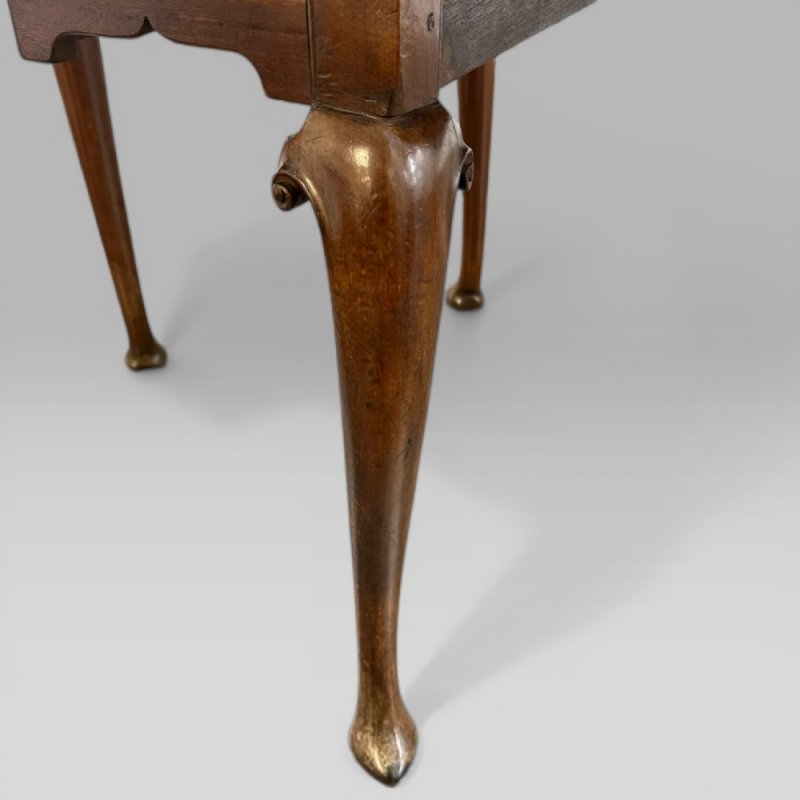 Antique George II Mahogany Oval Drop Leaf Dining Table - Image 9