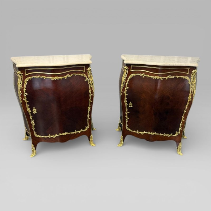 Antique Pair Of Late 19th Century French Kingwood Bombe Cabinets By E. Kahn - Image 3