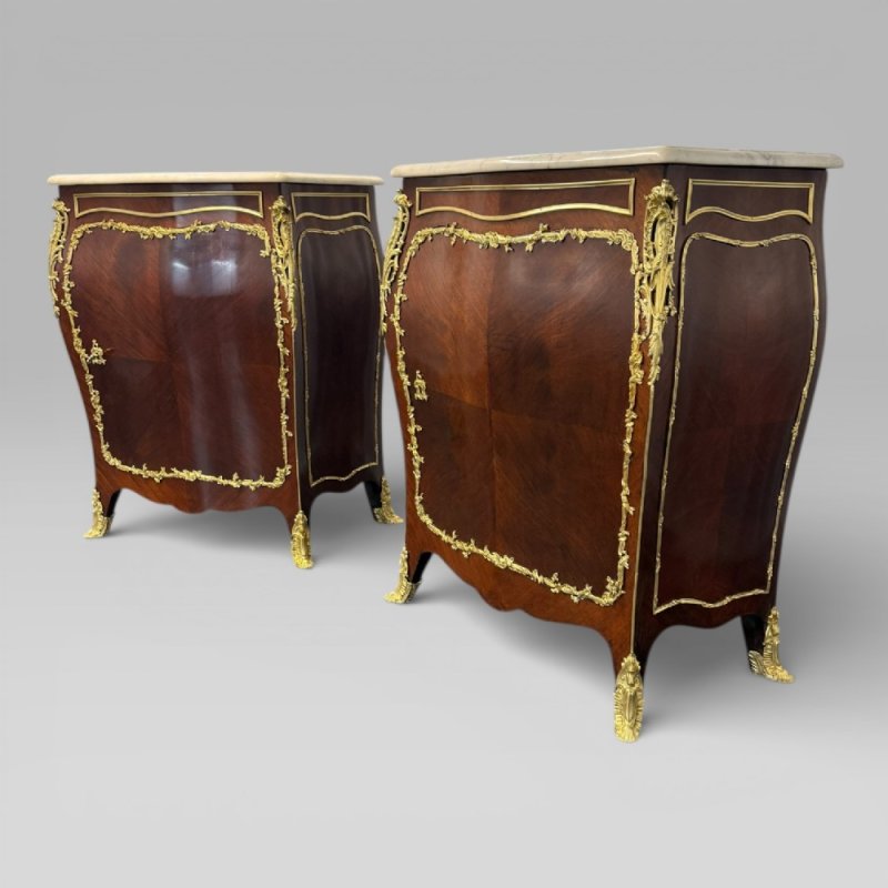 Antique Pair Of Late 19th Century French Kingwood Bombe Cabinets By E. Kahn - Image 5