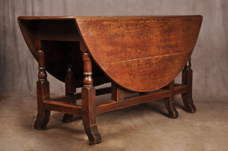Large 18th Century Oak Gateleg Table