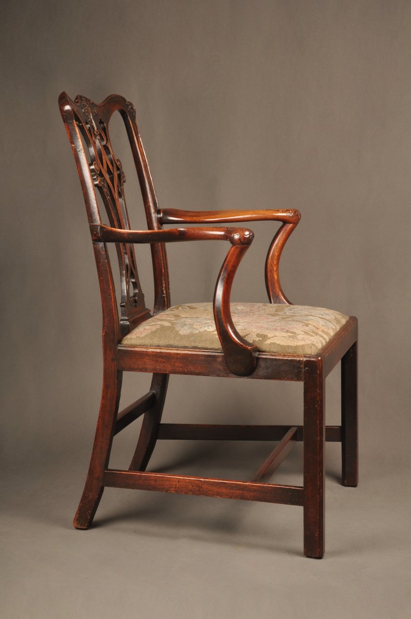 Wonderful 18th Century Mahogany Chippendale Armchair - Image 10