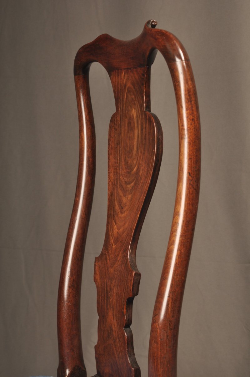 A Fine Pair Of George I Mahogany Side Chairs - Image 4