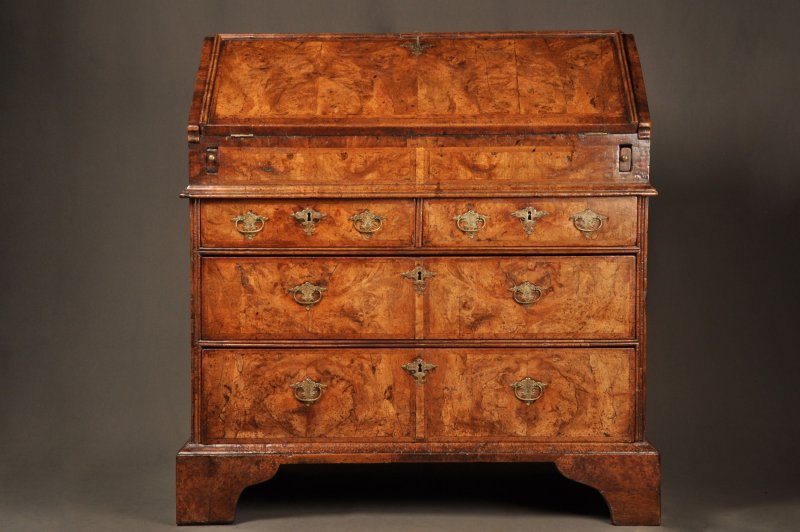 Rare Queen Anne Burr Walnut Bureau